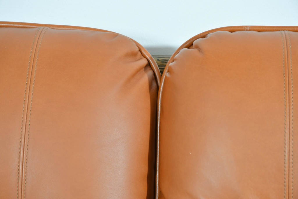 中古　超美品　使用感ほぼなし　飛騨産業　キツツキ　PROVINCIAL(プロヴィンシャル)シリーズ　3人掛けレザーソファ 　定価約90万円相当　(R-085376)