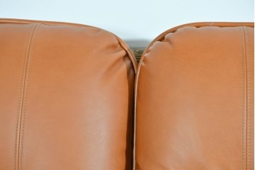 中古　超美品　使用感ほぼなし　飛騨産業　キツツキ　PROVINCIAL(プロヴィンシャル)シリーズ　3人掛けレザーソファ 　定価約90万円相当　(R-085376)