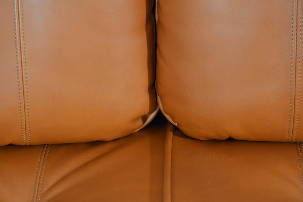 中古　超美品　使用感ほぼなし　飛騨産業　キツツキ　PROVINCIAL(プロヴィンシャル)シリーズ　3人掛けレザーソファ 　定価約90万円相当　(R-085376)