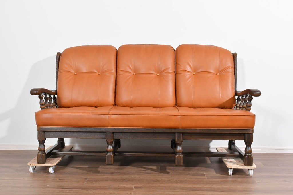 中古　超美品　使用感ほぼなし　飛騨産業　キツツキ　PROVINCIAL(プロヴィンシャル)シリーズ　3人掛けレザーソファ 　定価約90万円相当　(R-085376)