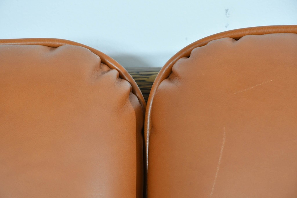 中古　超美品　使用感ほぼなし　飛騨産業　キツツキ　PROVINCIAL(プロヴィンシャル)シリーズ　3人掛けレザーソファ 　定価約90万円相当　(R-085376)