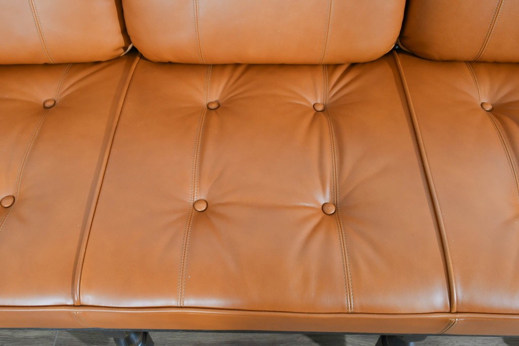 中古　超美品　使用感ほぼなし　飛騨産業　キツツキ　PROVINCIAL(プロヴィンシャル)シリーズ　3人掛けレザーソファ 　定価約90万円相当　(R-085376)