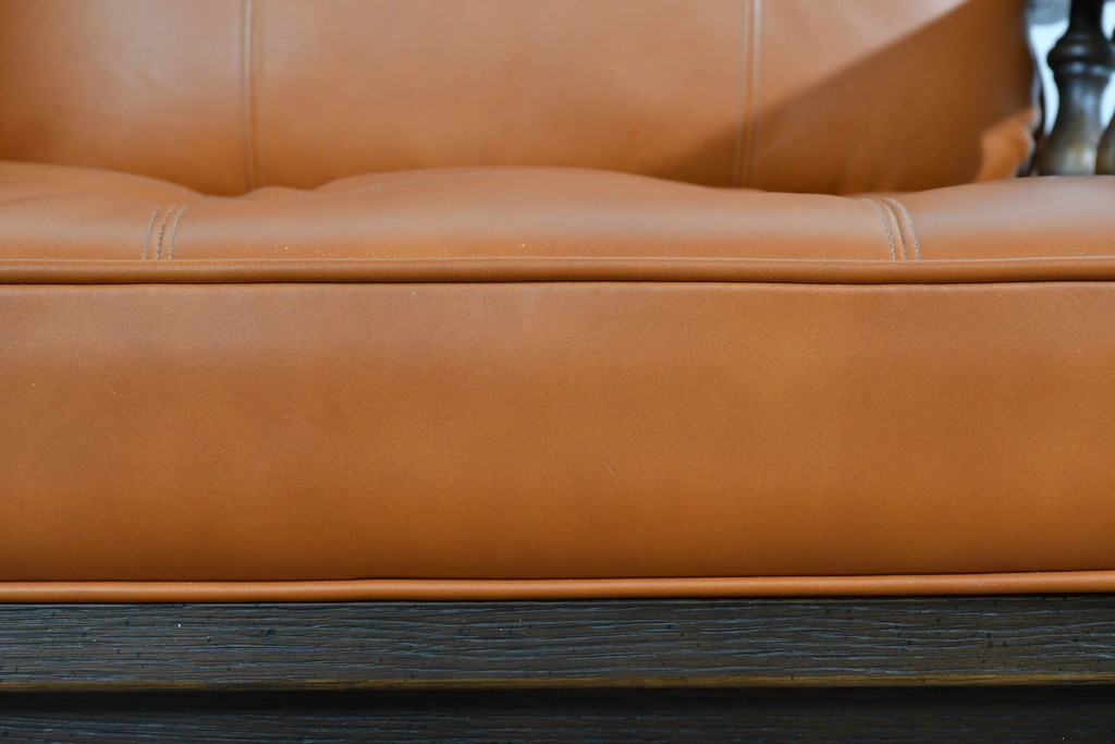 中古　超美品　使用感ほぼなし　飛騨産業　キツツキ　PROVINCIAL(プロヴィンシャル)シリーズ　3人掛けレザーソファ 　定価約90万円相当　(R-085376)