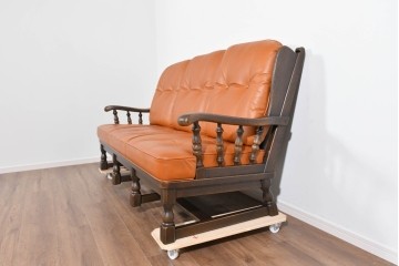 中古　超美品　使用感ほぼなし　飛騨産業　キツツキ　PROVINCIAL(プロヴィンシャル)シリーズ　3人掛けレザーソファ 　定価約90万円相当　(R-085376)