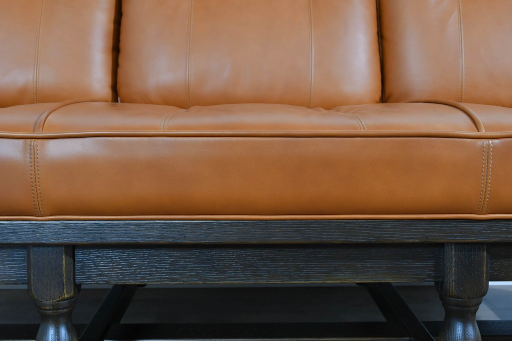 中古　超美品　使用感ほぼなし　飛騨産業　キツツキ　PROVINCIAL(プロヴィンシャル)シリーズ　3人掛けレザーソファ 　定価約90万円相当　(R-085376)