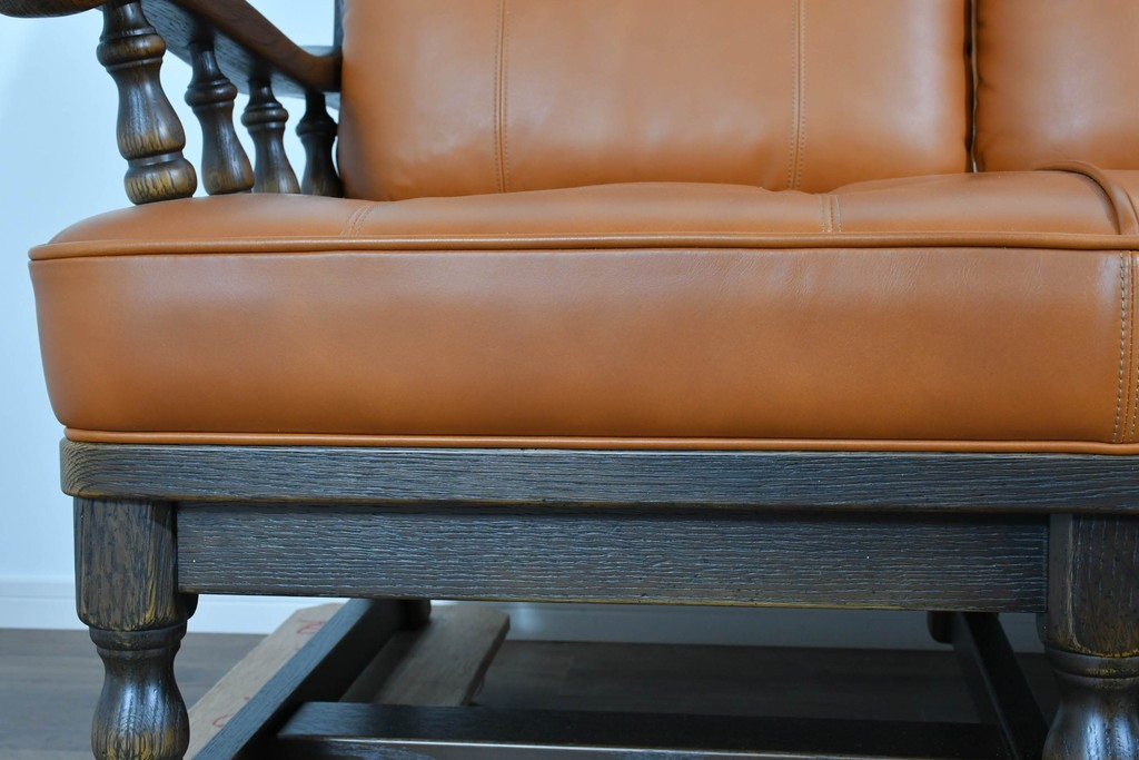 中古　超美品　使用感ほぼなし　飛騨産業　キツツキ　PROVINCIAL(プロヴィンシャル)シリーズ　3人掛けレザーソファ 　定価約90万円相当　(R-085376)