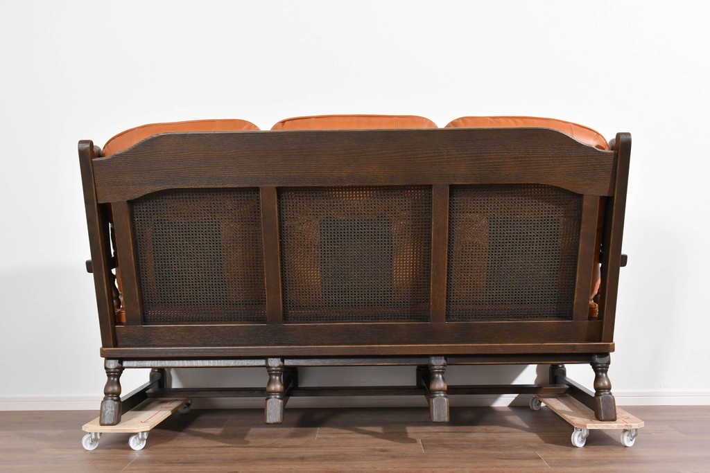 中古　超美品　使用感ほぼなし　飛騨産業　キツツキ　PROVINCIAL(プロヴィンシャル)シリーズ　3人掛けレザーソファ 　定価約90万円相当　(R-085376)