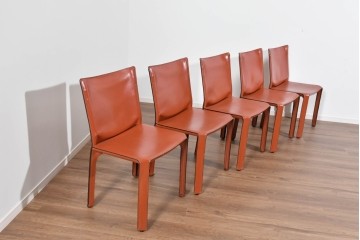 中古　Cassina(カッシーナ)　412 CAB(キャブ)　MARIO BELLINI(マリオ・ベリーニ)　端正なフォルムが魅力のアームレスチェア5脚　現行定価約150万円相当　(R-085377)