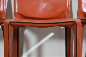 中古　Cassina(カッシーナ)　412 CAB(キャブ)　MARIO BELLINI(マリオ・ベリーニ)　端正なフォルムが魅力のアームレスチェア5脚　現行定価約150万円相当　(R-085377)