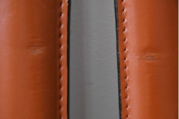 中古　Cassina(カッシーナ)　412 CAB(キャブ)　MARIO BELLINI(マリオ・ベリーニ)　端正なフォルムが魅力のアームレスチェア2脚　セット現行定価約60万円　(R-085377)