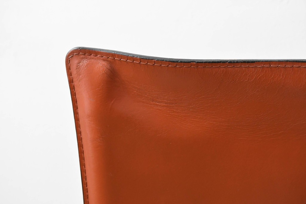 中古　Cassina(カッシーナ)　412 CAB(キャブ)　MARIO BELLINI(マリオ・ベリーニ)　端正なフォルムが魅力のアームレスチェア2脚　セット現行定価約60万円　(R-085377)