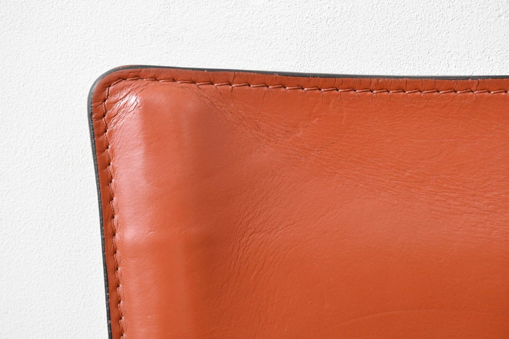 中古　Cassina(カッシーナ)　412 CAB(キャブ)　MARIO BELLINI(マリオ・ベリーニ)　端正なフォルムが魅力のアームレスチェア2脚　セット現行定価約60万円　(R-085377)