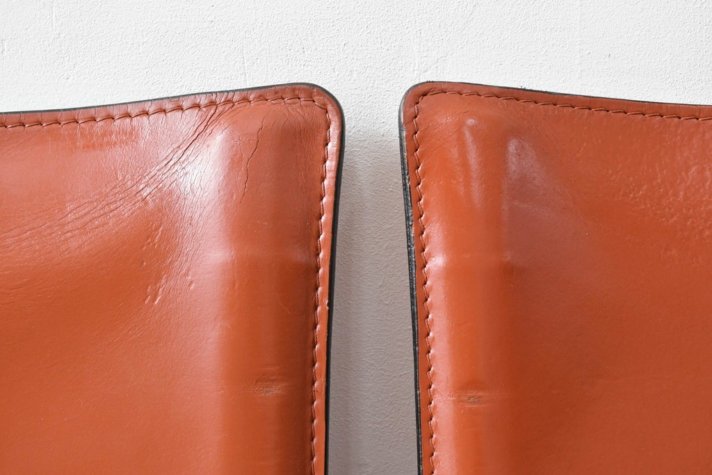 中古　Cassina(カッシーナ)　412 CAB(キャブ)　MARIO BELLINI(マリオ・ベリーニ)　端正なフォルムが魅力のアームレスチェア2脚　セット現行定価約60万円　(R-085377)