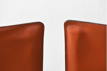 中古　Cassina(カッシーナ)　412 CAB(キャブ)　MARIO BELLINI(マリオ・ベリーニ)　端正なフォルムが魅力のアームレスチェア2脚　セット現行定価約60万円　(R-085377)