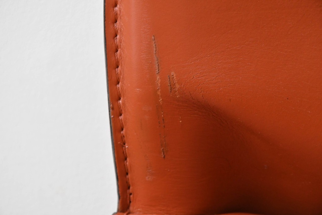 中古　Cassina(カッシーナ)　412 CAB(キャブ)　MARIO BELLINI(マリオ・ベリーニ)　端正なフォルムが魅力のアームレスチェア2脚　セット現行定価約60万円　(R-085377)