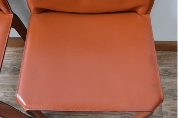 中古　Cassina(カッシーナ)　412 CAB(キャブ)　MARIO BELLINI(マリオ・ベリーニ)　端正なフォルムが魅力のアームレスチェア2脚　セット現行定価約60万円　(R-085377)