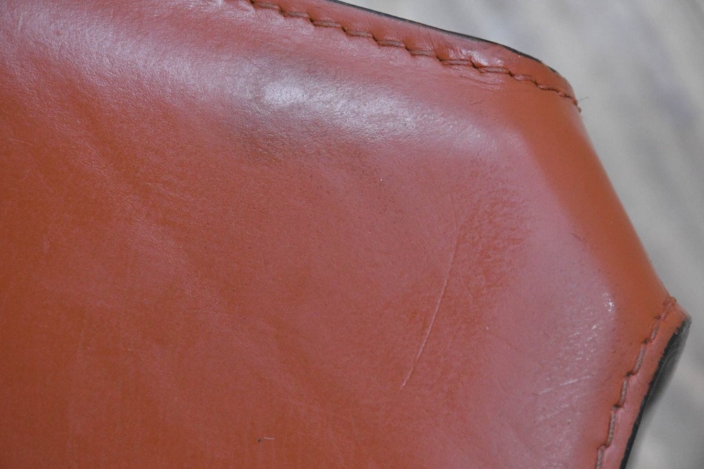 中古　Cassina(カッシーナ)　412 CAB(キャブ)　MARIO BELLINI(マリオ・ベリーニ)　端正なフォルムが魅力のアームレスチェア2脚　セット現行定価約60万円　(R-085377)