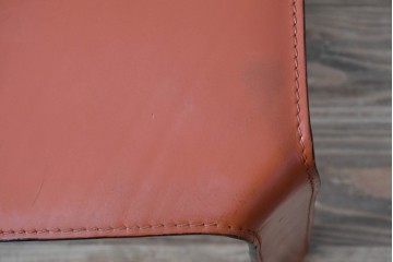 中古　Cassina(カッシーナ)　412 CAB(キャブ)　MARIO BELLINI(マリオ・ベリーニ)　端正なフォルムが魅力のアームレスチェア2脚　セット現行定価約60万円　(R-085377)