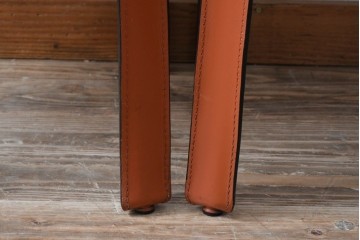 中古　Cassina(カッシーナ)　412 CAB(キャブ)　MARIO BELLINI(マリオ・ベリーニ)　端正なフォルムが魅力のアームレスチェア2脚　セット現行定価約60万円　(R-085377)