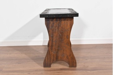 中古　美品　伝統工芸　軽井沢彫り　繊細な桜模様の彫刻が引き立つ上品なスツール　(R-085378)