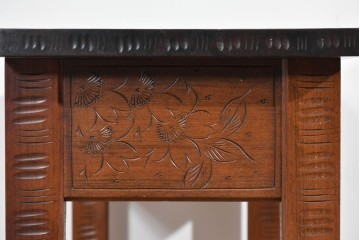 中古　伝統工芸　軽井沢彫り　桜の彫刻が味わいを添えるコンソール　(R-085379)