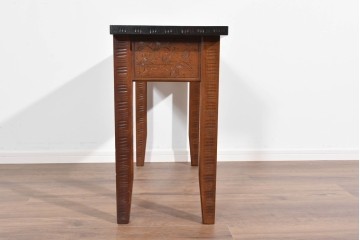 中古　伝統工芸　軽井沢彫り　桜の彫刻が味わいを添えるコンソール　(R-085379)