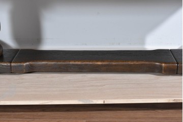 中古　超美品　飛騨産業　キツツキ　PROVINCIAL(プロヴィンシャル)　ナラ材　重厚な脚部が映えるセンターテーブル 　定価約35万円相当　(R-085380)