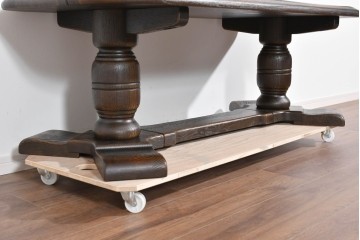 中古　超美品　飛騨産業　キツツキ　PROVINCIAL(プロヴィンシャル)　ナラ材　重厚な脚部が映えるセンターテーブル 　定価約35万円相当　(R-085380)