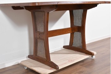 中古　美品　三越家具　カントリーハウス　Brugge(ブルージュ)　編み込みの脚部デザインが涼しげなバタフライテーブル　(R-085383)