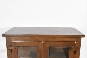 中古　超美品　KASHIWA(柏木工)　WILDERNESS(ウィルダネス)　堅牢な造りと重厚な意匠が魅力のキャビネット　(R-085384)