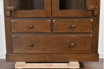 中古　超美品　KASHIWA(柏木工)　WILDERNESS(ウィルダネス)　堅牢な造りと重厚な意匠が魅力のキャビネット　(R-085384)