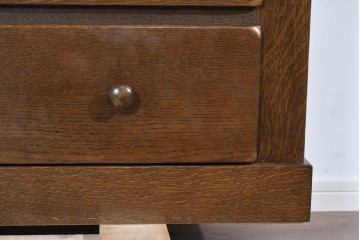 中古　超美品　KASHIWA(柏木工)　WILDERNESS(ウィルダネス)　堅牢な造りと重厚な意匠が魅力のキャビネット　(R-085384)