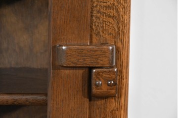 中古　超美品　KASHIWA(柏木工)　WILDERNESS(ウィルダネス)　堅牢な造りと重厚な意匠が魅力のキャビネット　(R-085384)