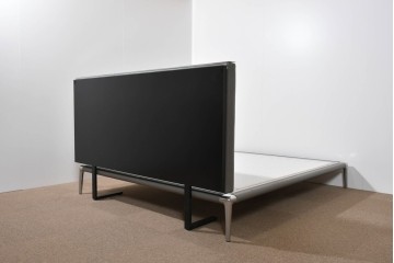 中古　展示品　超美品‼　Cassina(カッシーナ)　 L26 VOLAGE(ヴォラージュ)　ローナロウヘッドボードタイプのベッドフレーム(キングサイズ)　現行定価約260万円相当　(R-085386)