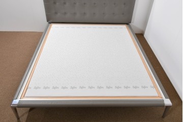 中古　展示品　超美品‼　Cassina(カッシーナ)　 L26 VOLAGE(ヴォラージュ)　ローナロウヘッドボードタイプのベッドフレーム(キングサイズ)　現行定価約260万円相当　(R-085386)