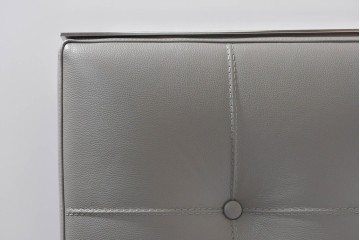 中古　展示品　超美品‼　Cassina(カッシーナ)　 L26 VOLAGE(ヴォラージュ)　ローナロウヘッドボードタイプのベッドフレーム(キングサイズ)　現行定価約260万円相当　(R-085386)