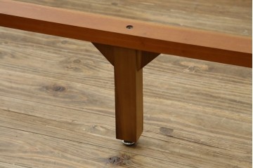 中古　美品　希少な廃番品　チーク無垢材　SCANTEAK(スキャンティーク)　天然木の温もりを感じられるダブルサイズのベッドフレーム　(R-085391)