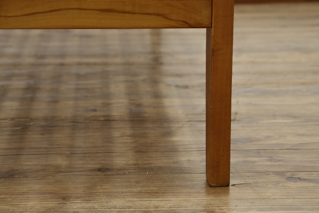 中古　美品　希少な廃番品　チーク無垢材　SCANTEAK(スキャンティーク)　天然木の温もりを感じられるダブルサイズのベッドフレーム　(R-085391)