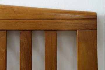 中古　美品　希少な廃番品　チーク無垢材　SCANTEAK(スキャンティーク)　天然木の温もりを感じられるダブルサイズのベッドフレーム　(R-085391)