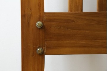 中古　美品　希少な廃番品　チーク無垢材　SCANTEAK(スキャンティーク)　天然木の温もりを感じられるダブルサイズのベッドフレーム　(R-085391)