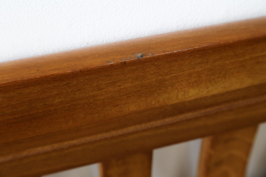 中古　美品　希少な廃番品　チーク無垢材　SCANTEAK(スキャンティーク)　天然木の温もりを感じられるダブルサイズのベッドフレーム　(R-085391)