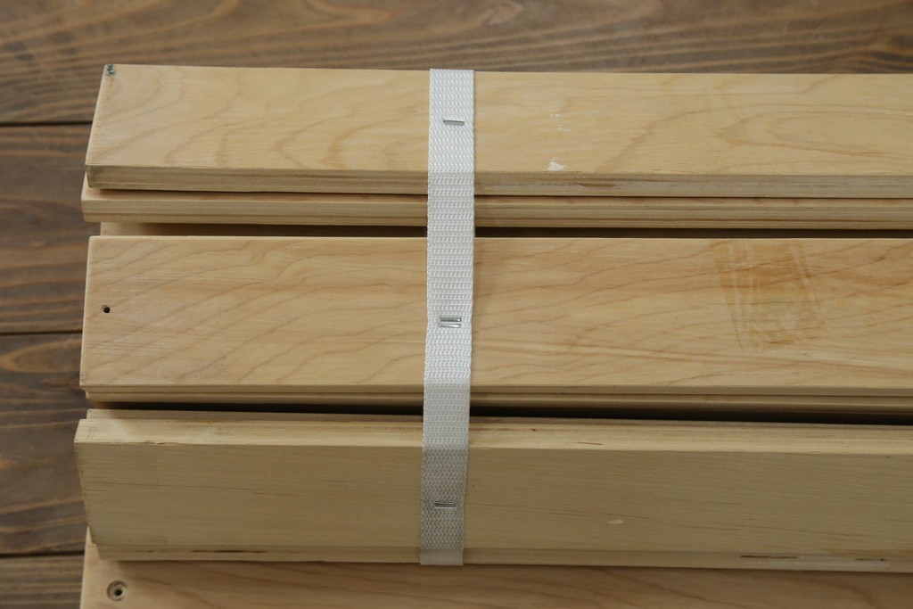 中古　美品　希少な廃番品　チーク無垢材　SCANTEAK(スキャンティーク)　天然木の温もりを感じられるダブルサイズのベッドフレーム　(R-085391)