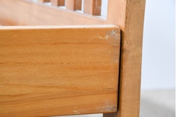 中古　美品　希少な廃番品　チーク無垢材　SCANTEAK(スキャンティーク)　天然木の温もりを感じられるダブルサイズのベッドフレーム　(R-085391)