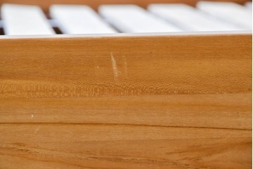 中古　美品　希少な廃番品　チーク無垢材　SCANTEAK(スキャンティーク)　天然木の温もりを感じられるダブルサイズのベッドフレーム　(R-085391)