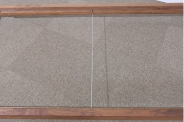 中古　美品　ウォールナット無垢材(一部合板)　木材の温かみを感じられるシングルサイズのベッドフレーム　定価約17万円　(R-085393)