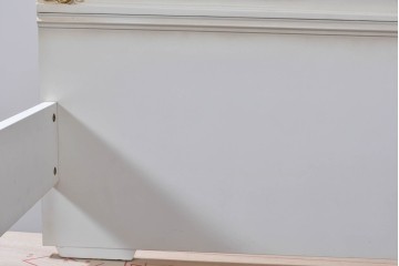 中古　イタリア高級家具　SILIK(シリック)　ロココ調装飾が華やかなベッドフレーム(キングサイズ)　定価約125万円相当　(R-085394)