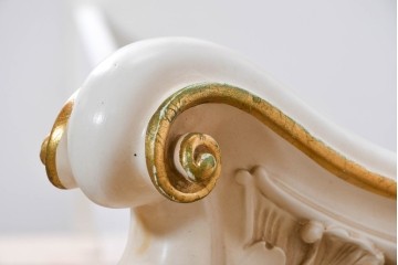 中古　イタリア高級家具　SILIK(シリック)　ロココ調装飾が華やかなベッドフレーム(キングサイズ)　定価約125万円相当　(R-085394)