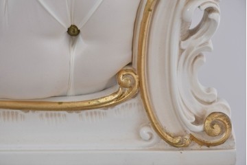中古　イタリア高級家具　SILIK(シリック)　ロココ調装飾が華やかなベッドフレーム(キングサイズ)　定価約125万円相当　(R-085394)