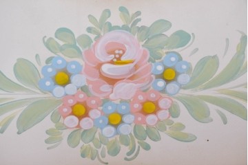 中古　イタリア高級家具　SILIK(シリック)　ロココ調装飾が華やかなベッドフレーム(キングサイズ)　定価約125万円相当　(R-085394)