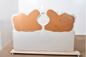 中古　イタリア高級家具　SILIK(シリック)　ロココ調装飾が華やかなベッドフレーム(キングサイズ)　定価約125万円相当　(R-085394)